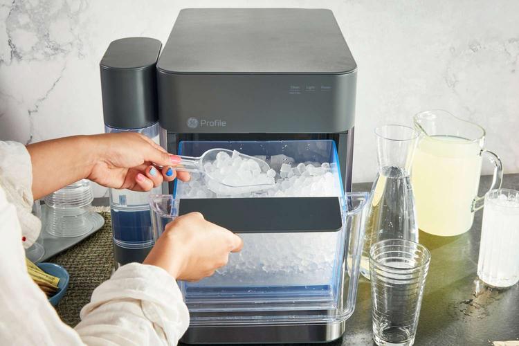 3 Best Countertop Ice Maker that is easy to use